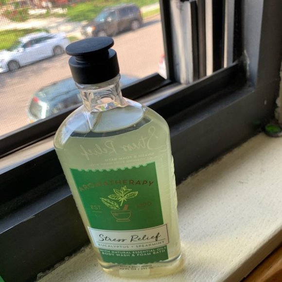 Bath & Body Works Stress Relief Bundle - Picture 6 of 7